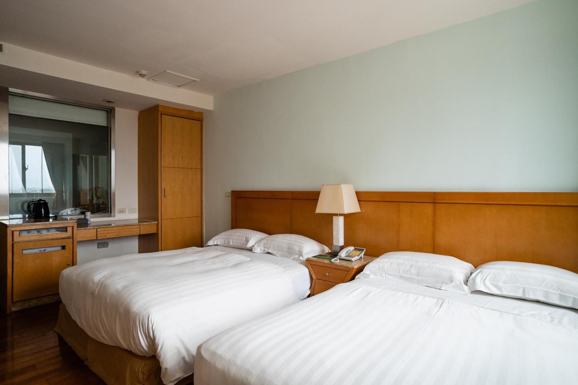 Ocean Hotel Hualien Ruang foto